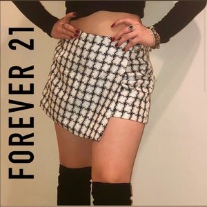 Forever 21 Woven Houndstooth Skort